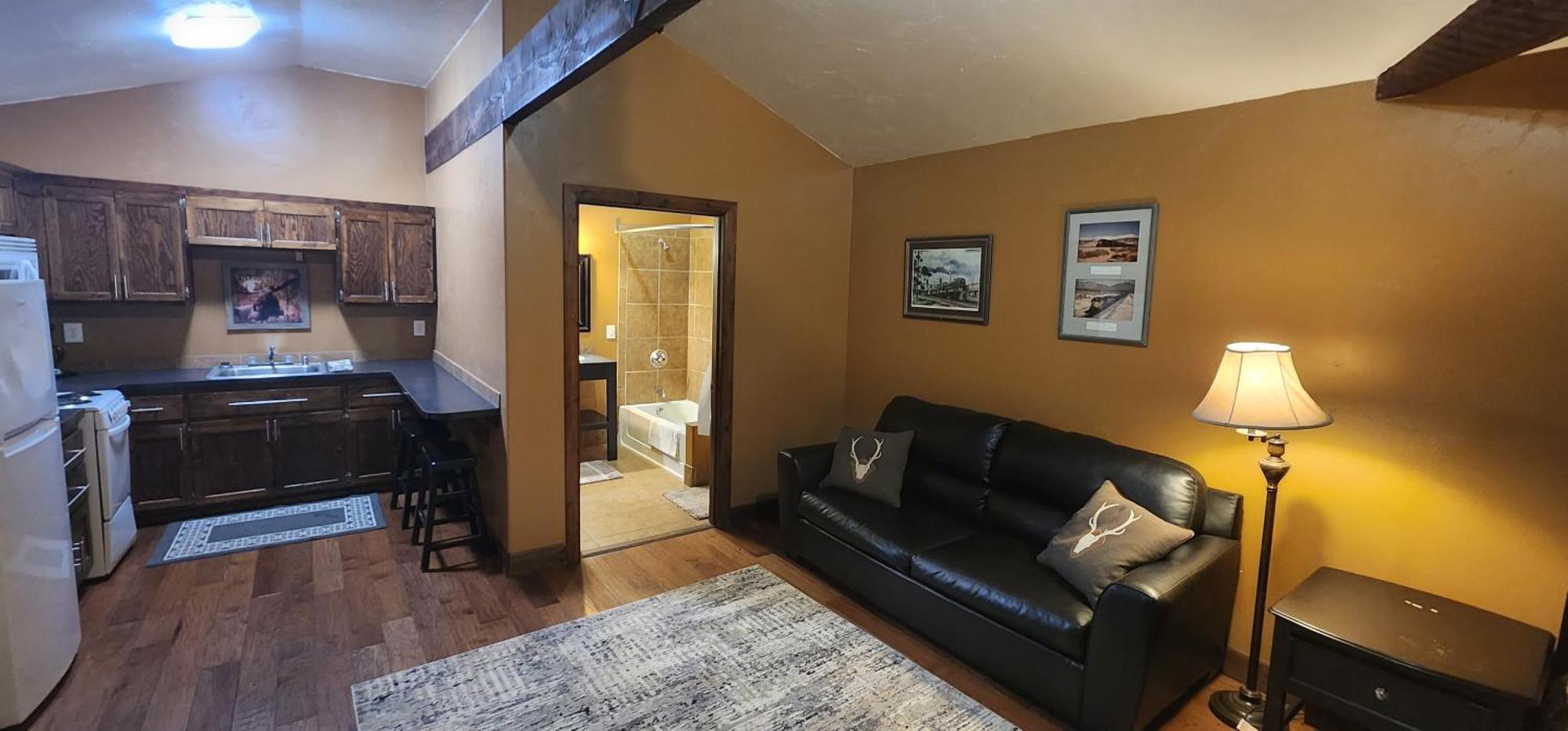 Circle R Motel East Glacier Park Village ภายนอก รูปภาพ