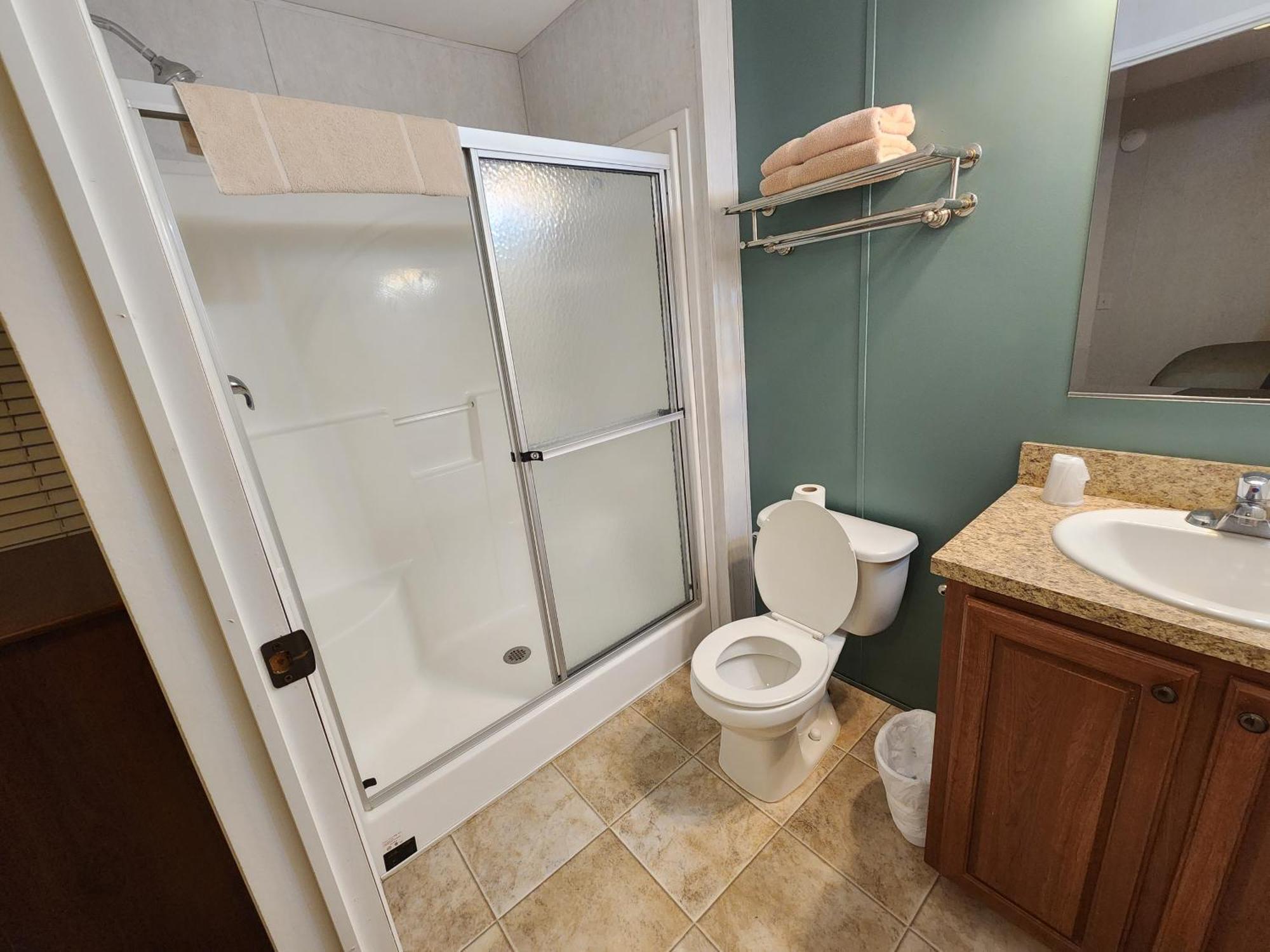 Circle R Motel East Glacier Park Village ภายนอก รูปภาพ